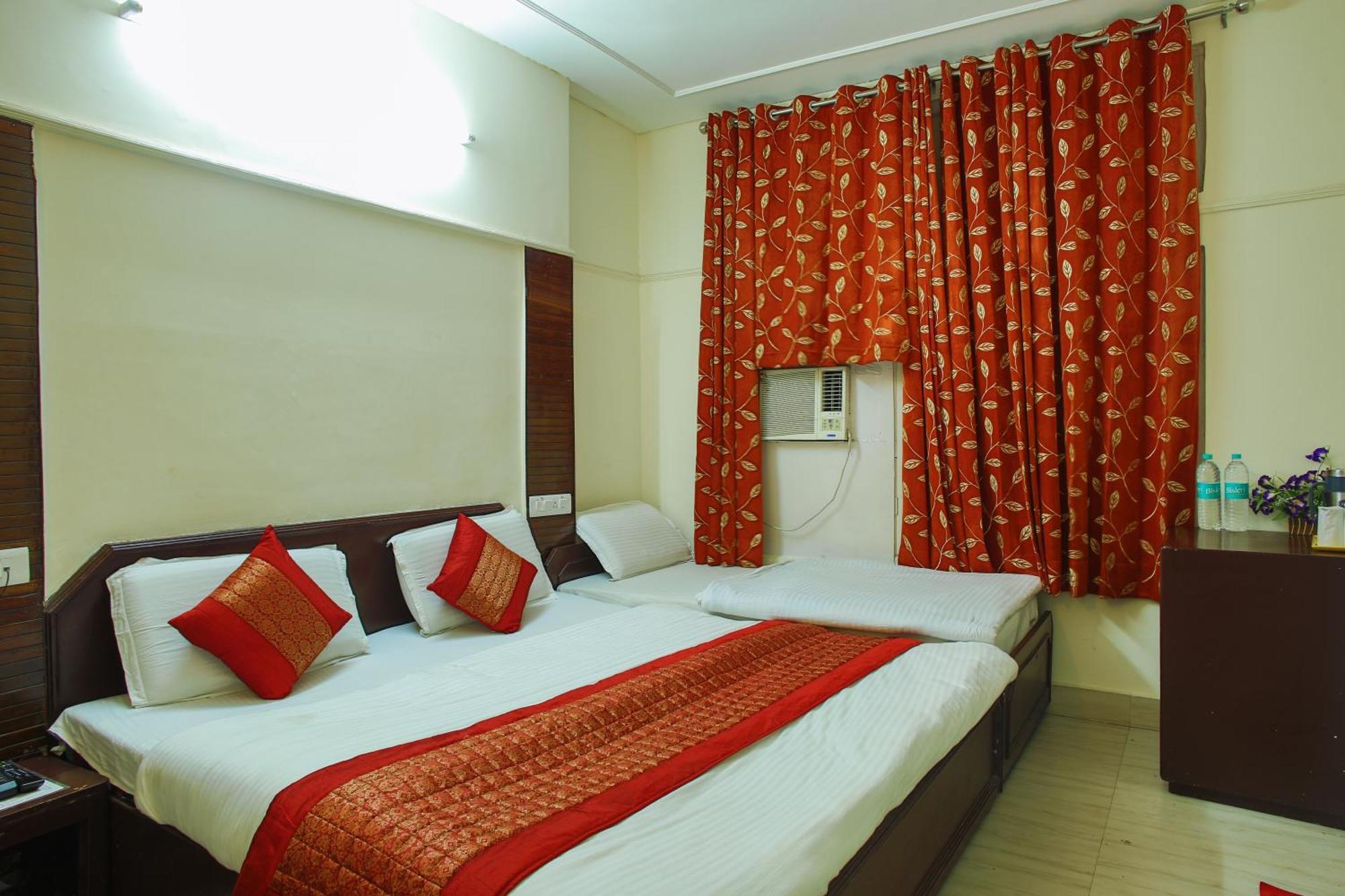 Hotel Raghunath Джамму Екстер'єр фото