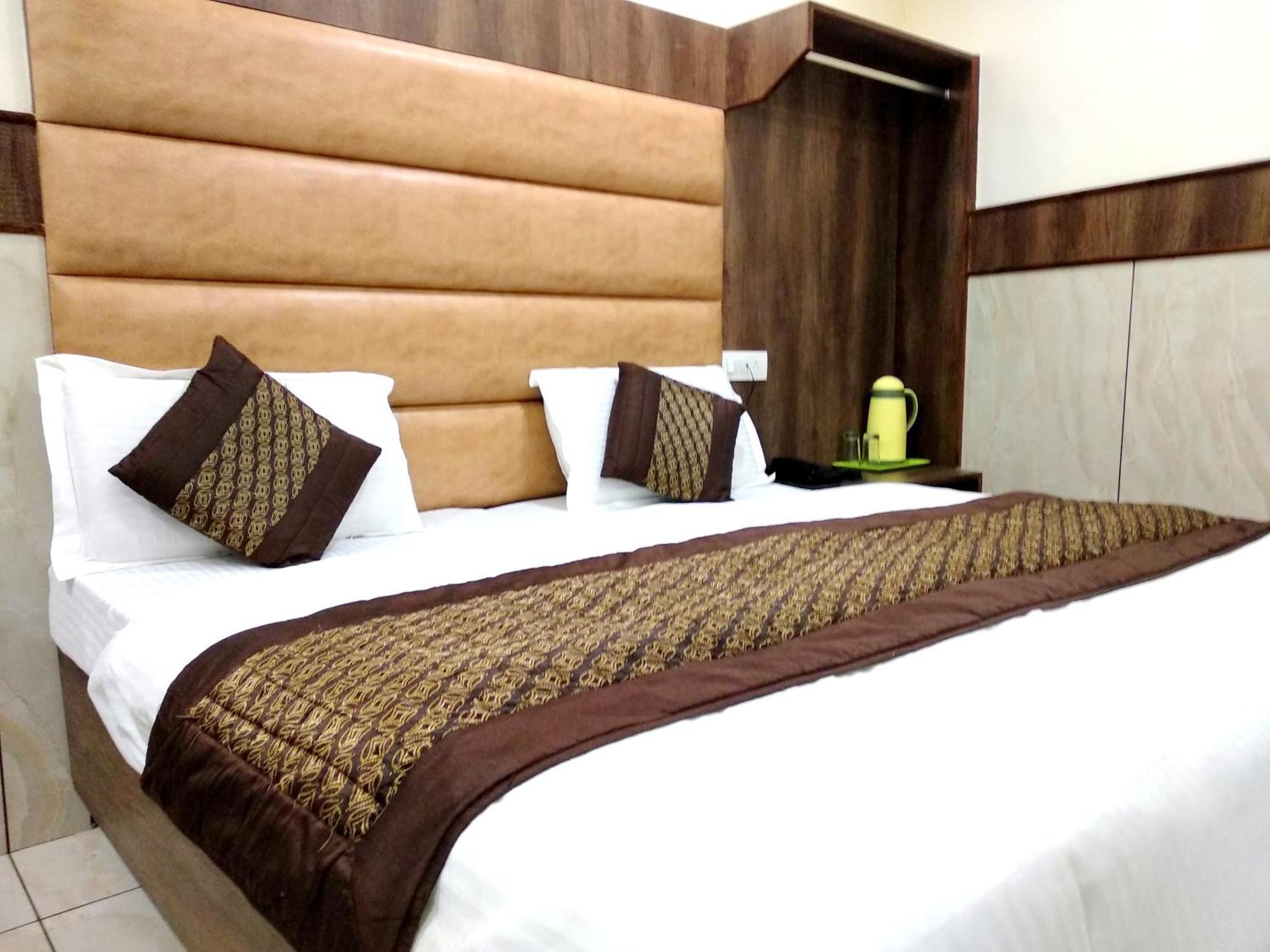 Hotel Raghunath Джамму Екстер'єр фото