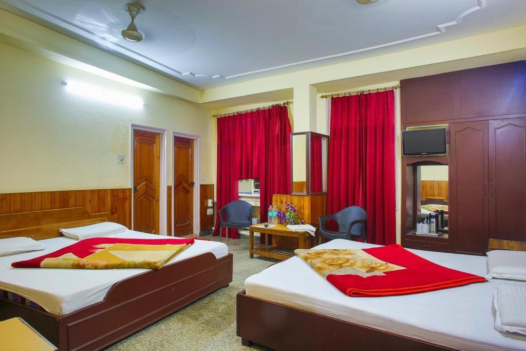 Hotel Raghunath Джамму Екстер'єр фото