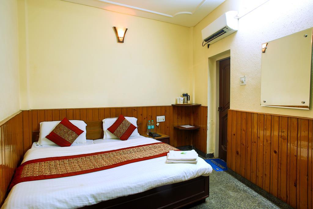 Hotel Raghunath Джамму Екстер'єр фото