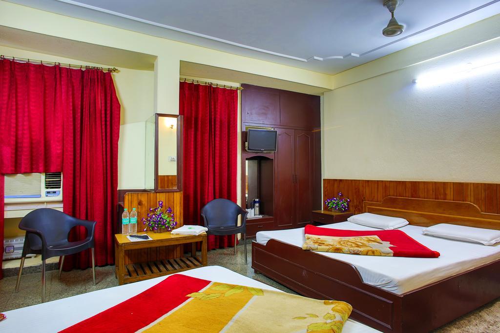 Hotel Raghunath Джамму Екстер'єр фото